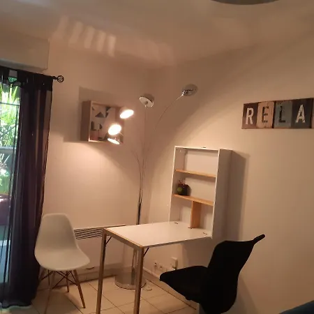 Apartman Type 2 En Rez De Jardin