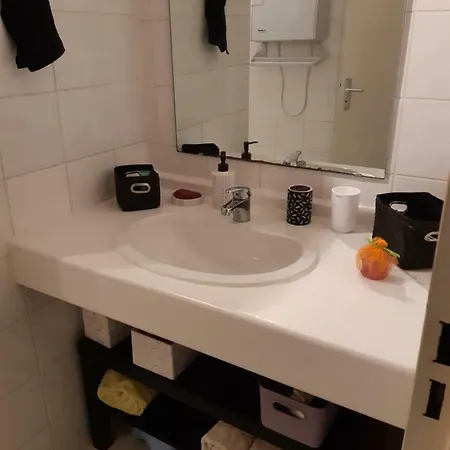 Apartman Type 2 En Rez De Jardin *